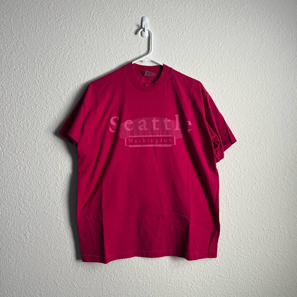 Seattle Washington pink vintage 1994 Best fruit of the loom size L single stitch